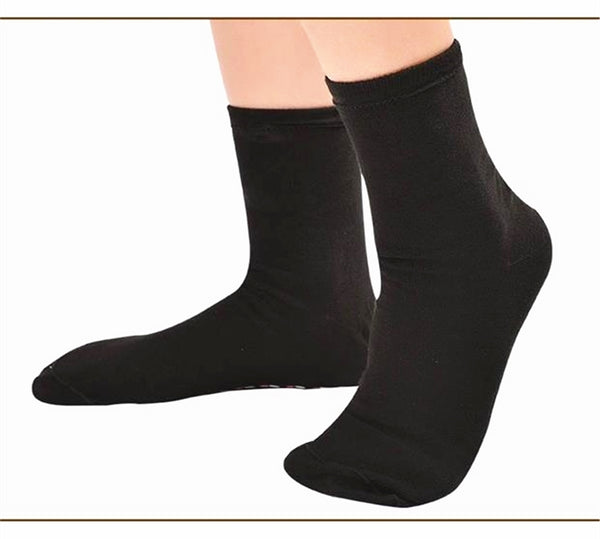 Self-heating Magnetic Socks